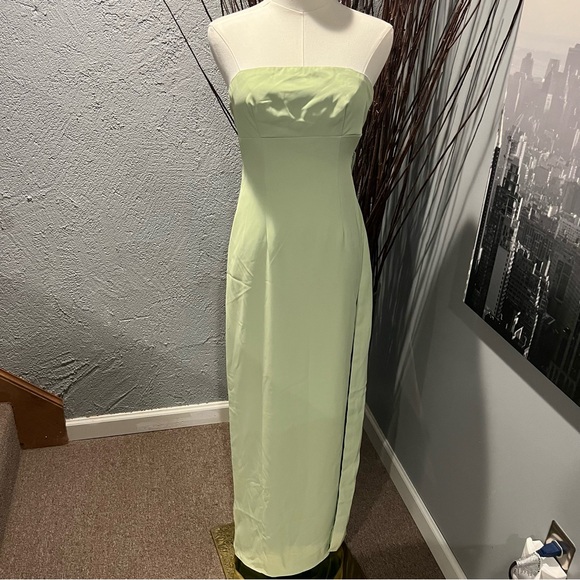 🌺NWT BEGINNINGS BOUTIQUE LENORA GREEN STRAPLESS DRESS SIZE 2🌺 - Picture 2 of 7